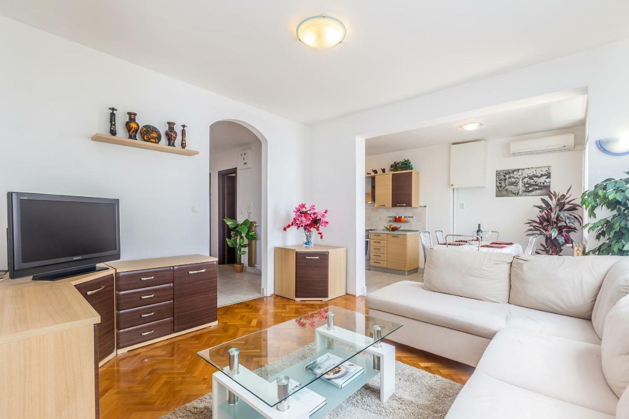 Apartment Lucky 1 Rijeka Eksteriør billede